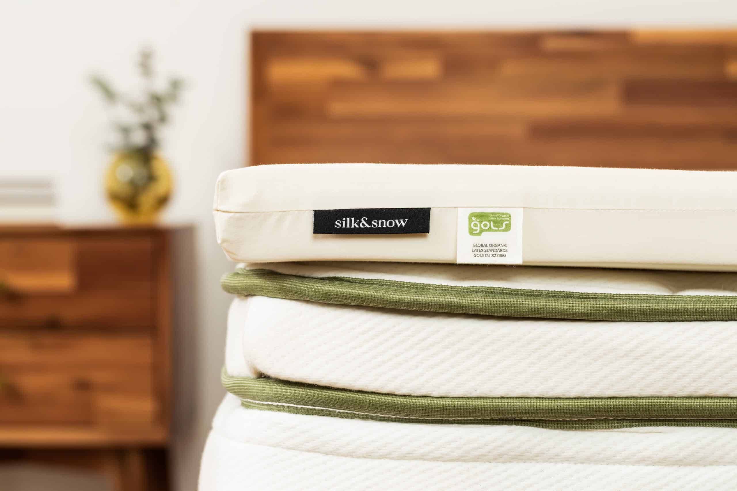 Silk & Snow Organic Mattress Topper